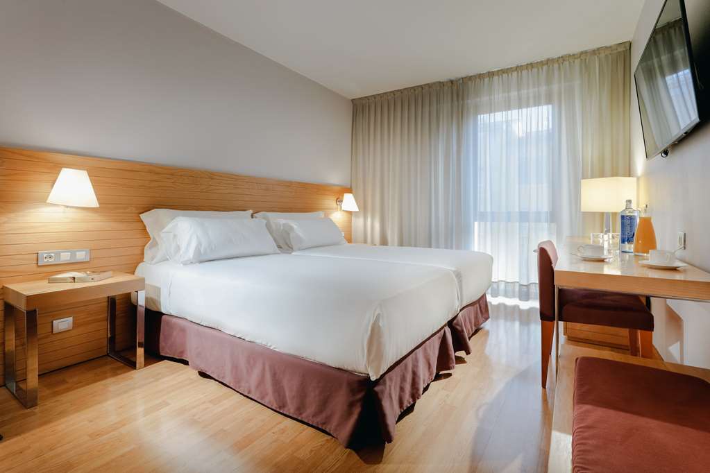 Hesperia Zaragoza Centro Hotel Room photo